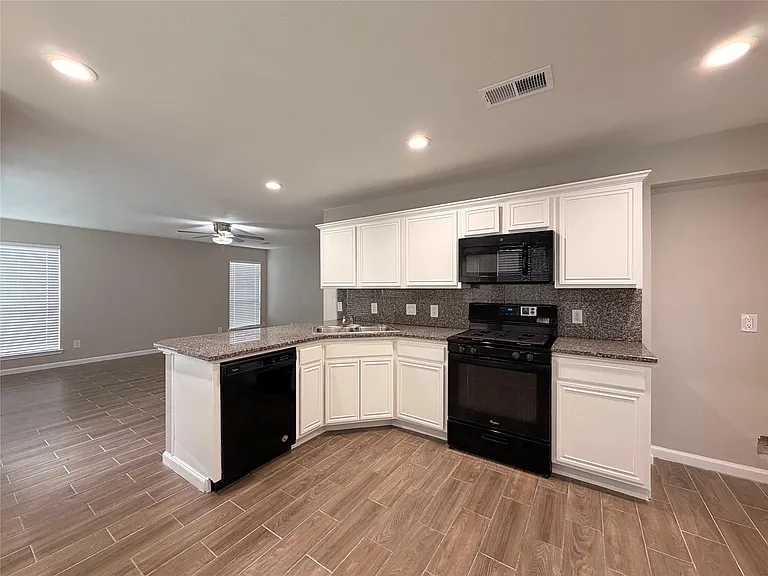 4406 Eaglewood Trail Dr — Photo 12