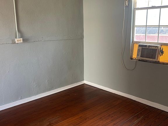 2nd image of 2219 S Liberty St APT 11