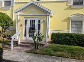 4982 Beach Dr SE, Saint Petersburg, FL