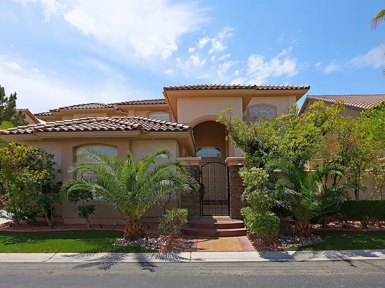 San Florentine Ave — Photo 36