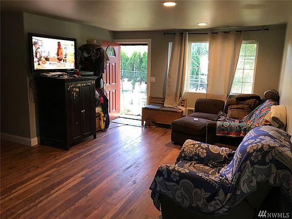 3rd image of 11704 SE 272nd Pl