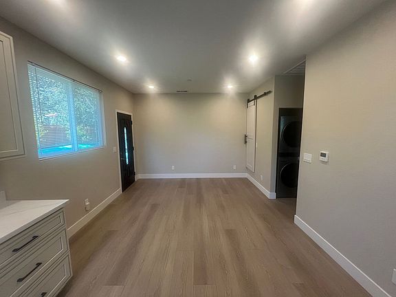 5th image of 2226 Deodara Dr Unit A