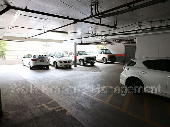4th image of 400 10th Ave Unit 305