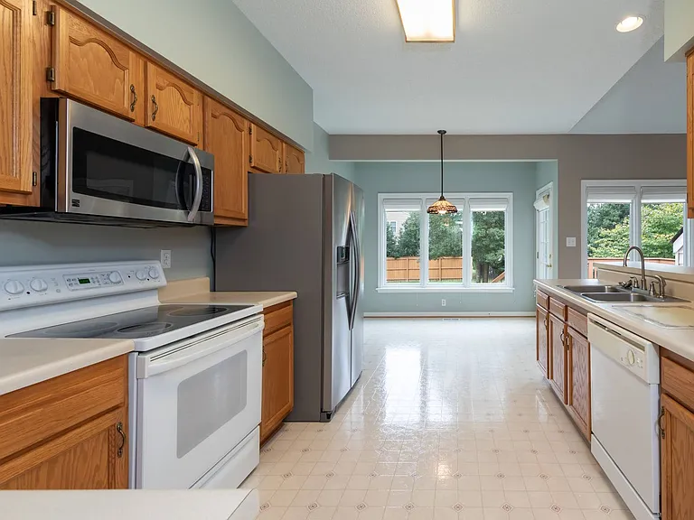 3736 Cherry Walk — Photo 7