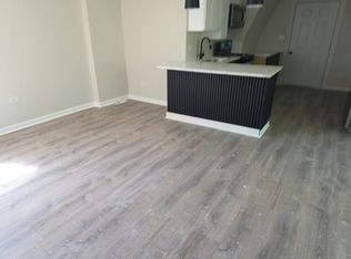 5910 S Michigan Ave FLOOR 3, Chicago, IL 60637