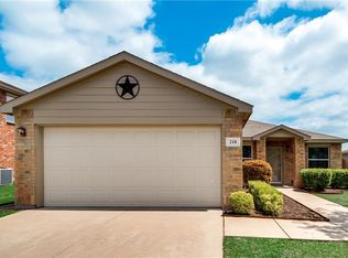218 Stanford Dr, Forney, TX 75126