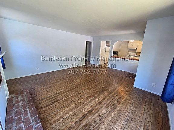 5th image of 3200 Spring Creek Dr
