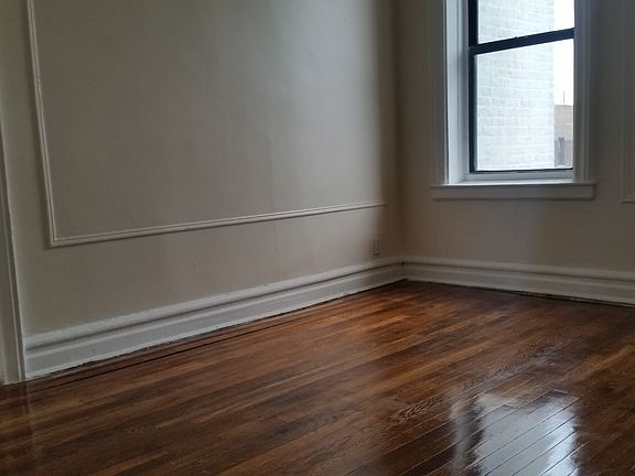 5th image of 251 E 29th St APT 4M