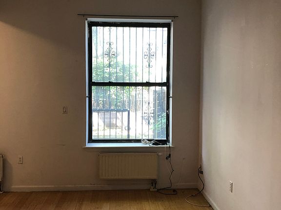 3rd image of 69 Bruckner Blvd APT 1