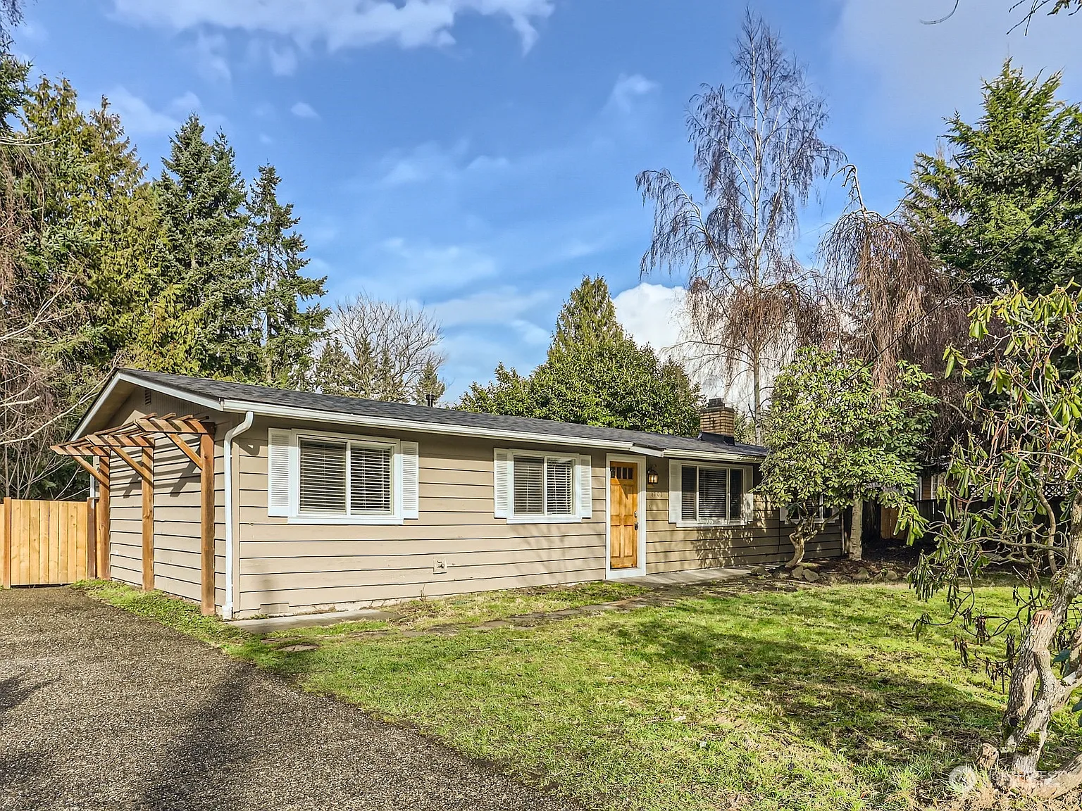 8702 NE 140th Street photo 1