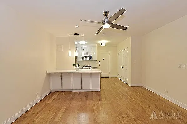 Rented by Anchor Associates | media 25