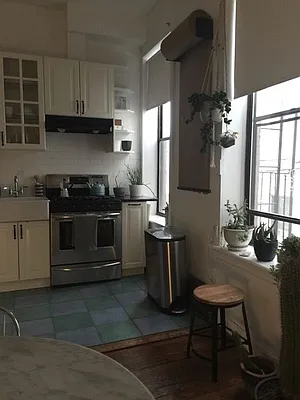 Rented by Grand & Co. | media 4