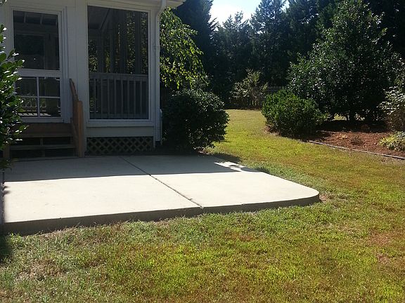 Screened in Porch with Patio