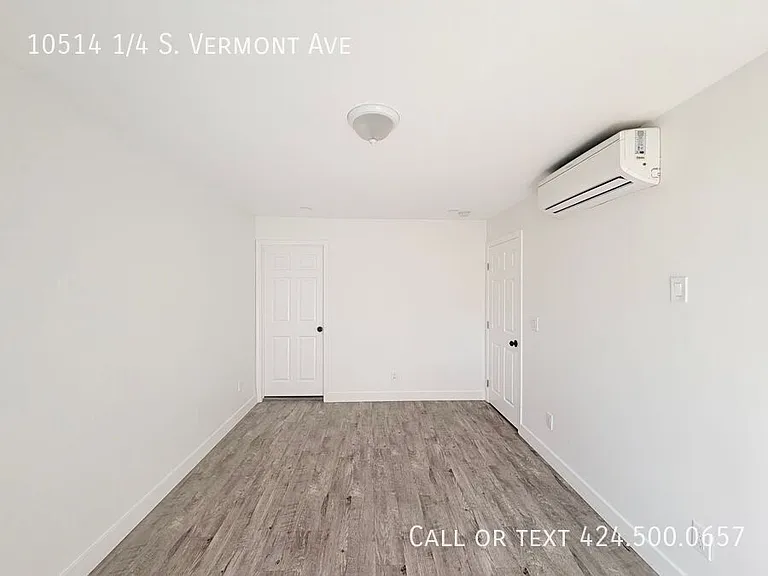 10514 1/4 S Vermont Ave — Photo 11