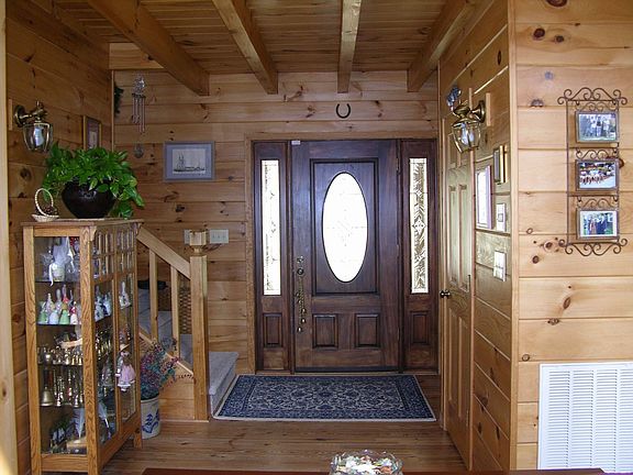 Foyer/Entry