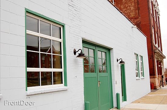 2nd image of 3305 Park Ave Owens Garage Lofts #E
