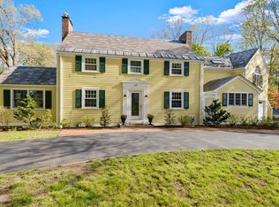 60 Thackeray Rd, Wellesley, MA 02481