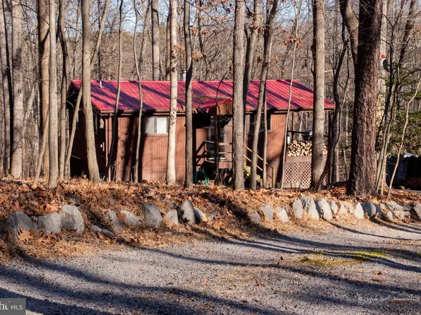 254 Pileated Woodpecker Ln, Hedgesville, WV 25427