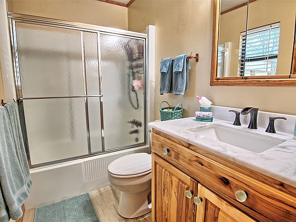 5th image of 858 Ford Rd