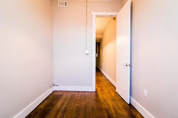 Rented by Nooklyn NYC LLC | media 24