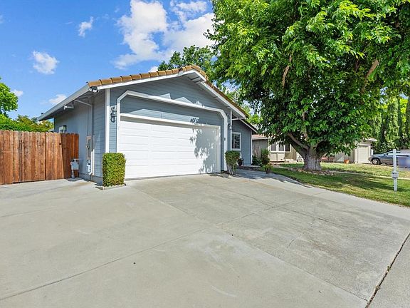 3rd image of 891 Scottsdale Drive
