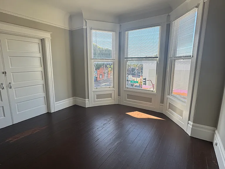2643 24th St — Photo 3