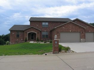 107 Starlight Dr, Belleville, IL 62226
