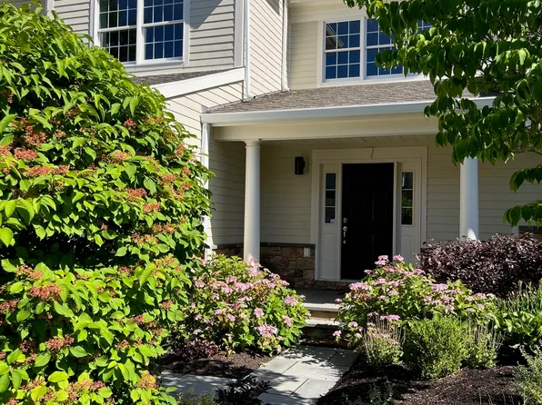 638 Danbury Road #70, Ridgefield, CT 06877