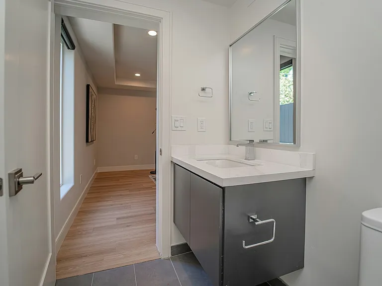 2115 Holly Dr #2115 — Photo 8
