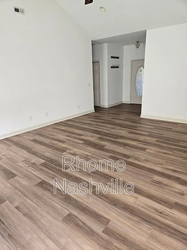 3 bed, 2.0 bath, 1967 sqft, $2,250 — Photo 4