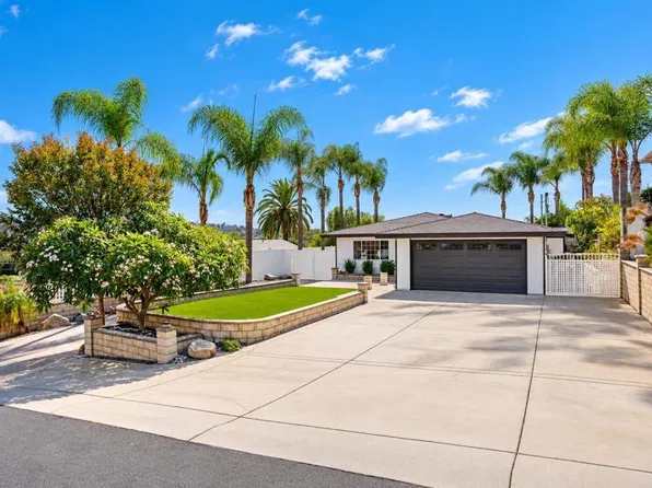 2421 Green Meadow Way, Vista, CA 92083