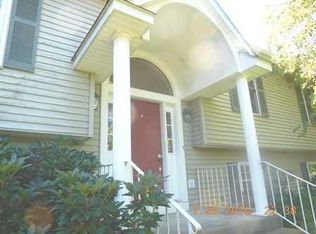 10 Grandview Rd, Beacon, NY 12508