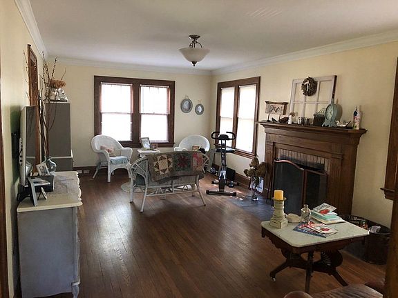 2nd image of 37926 Wright St