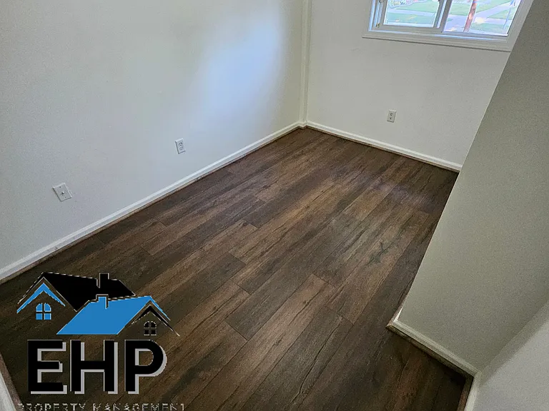 17535 Prospect St — Photo 10