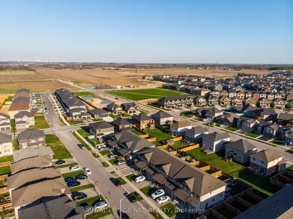 1 Sparkle Dr, Thorold, ON L2V 0G9