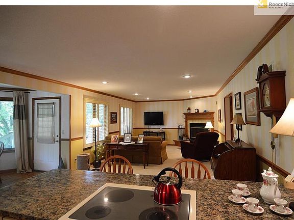 4th image of 1137 Guinevere Dr