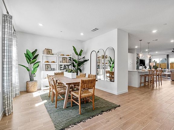 5th image of 1053 Springtime Ave