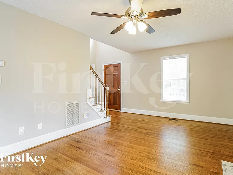 408 Indian Hill Rd — Photo 4
