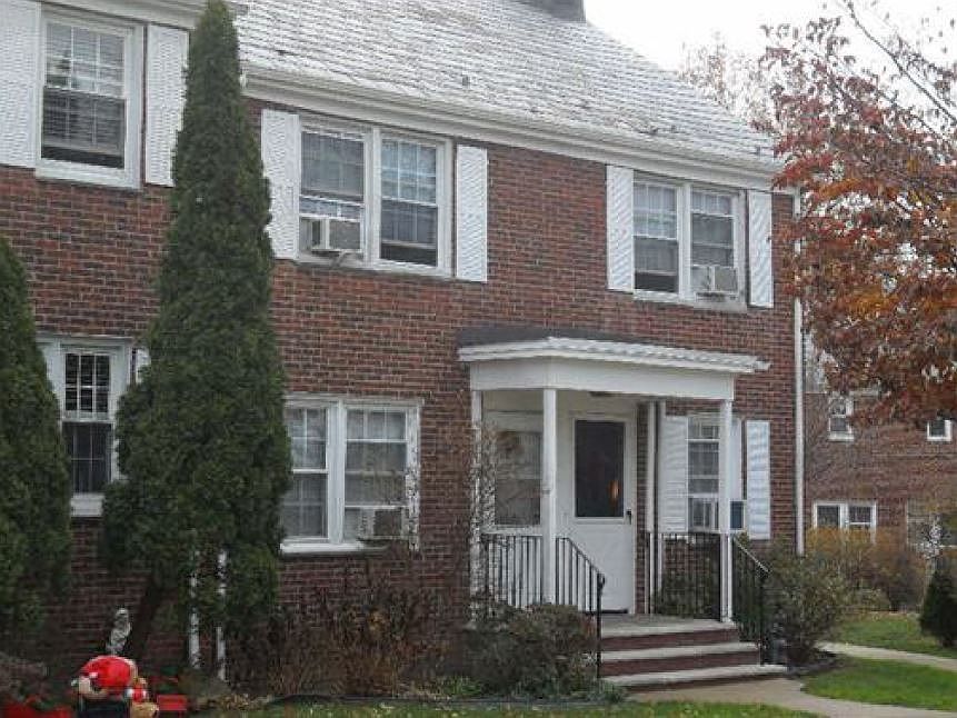 1st image of 285A Elmwood Ave
