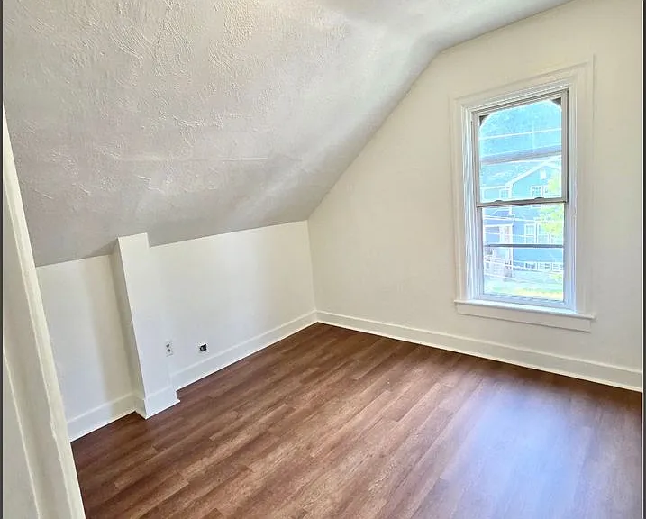 79 Hamlet Avenue — Photo 24