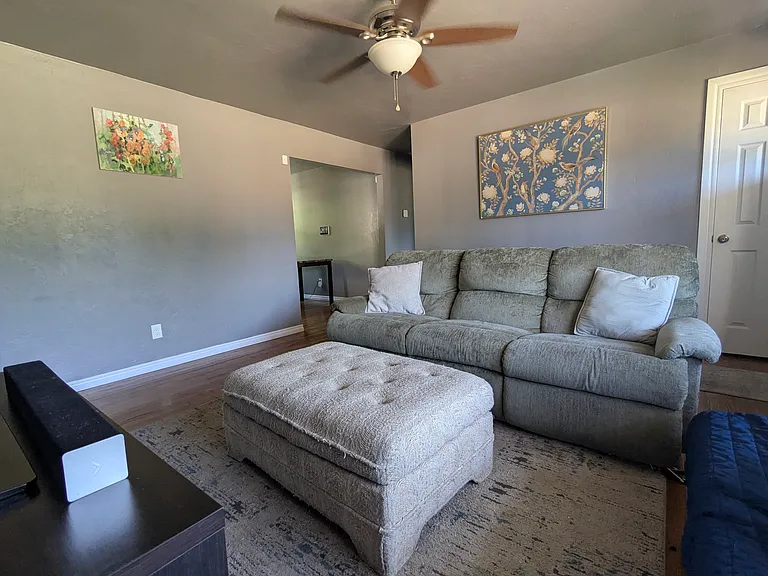 715 NW 89th St — Photo 3
