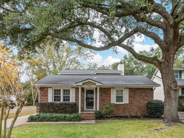 1432 River Front Dr, Charleston, SC 29407