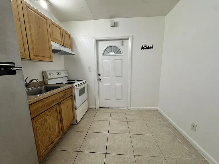6000 NW 7th St #16 — Photo 4