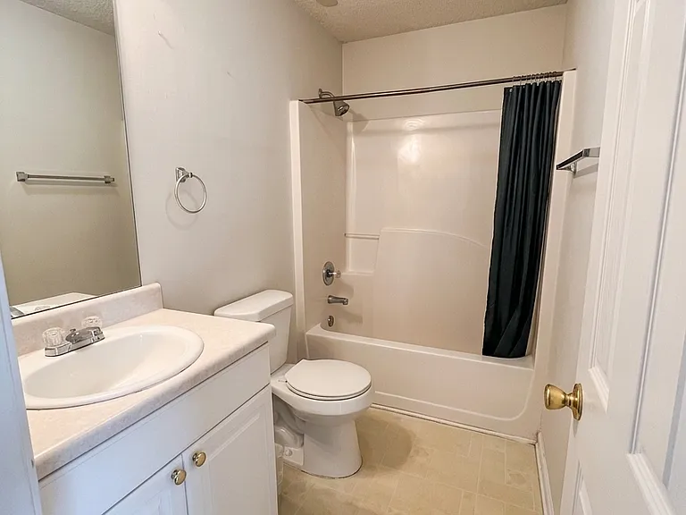 5420 Sapphire Cir — Photo 12