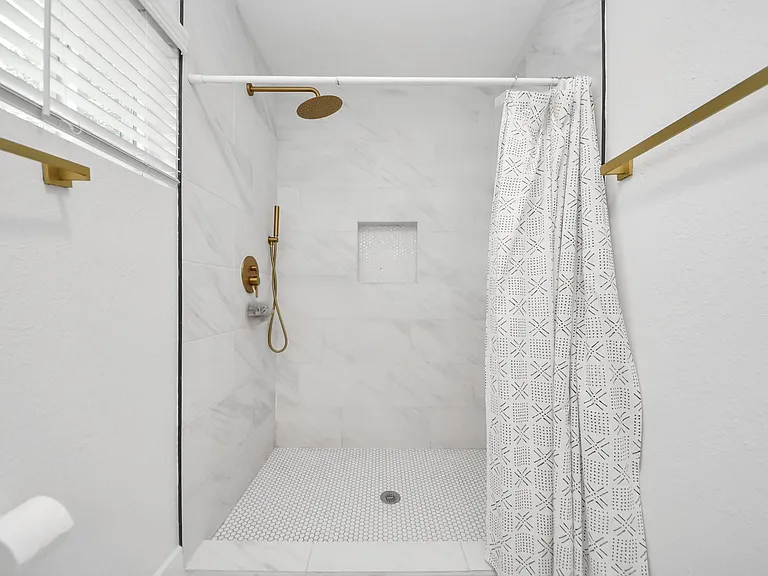 7003 Darien St — Photo 28