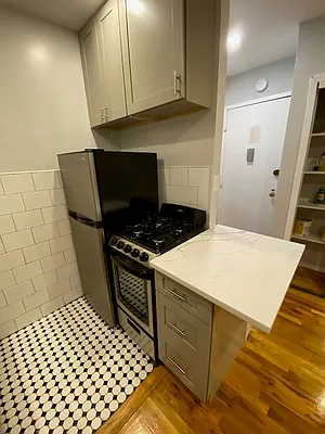 Rented by Performing Assets Corp | media 22