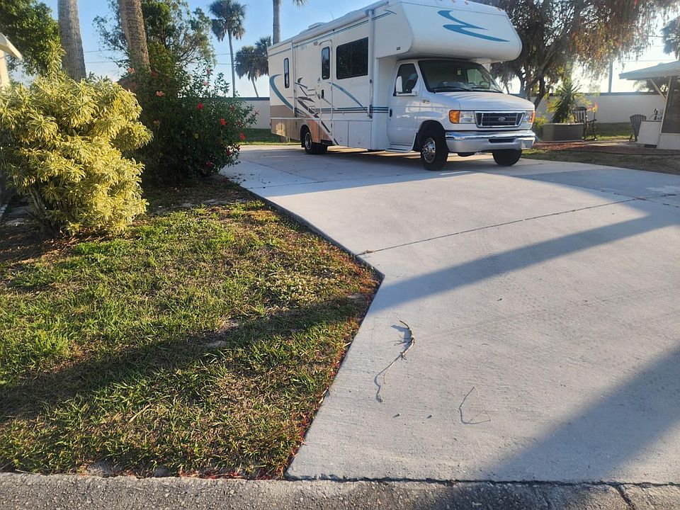2nd image of 6510 SE 56th Lane