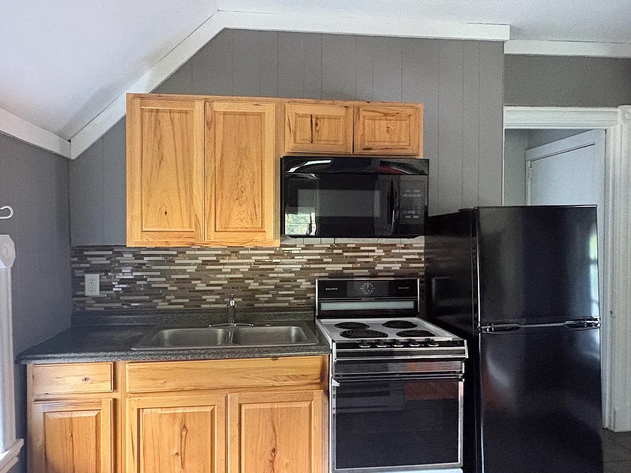 Studio, $795 — Photo 4