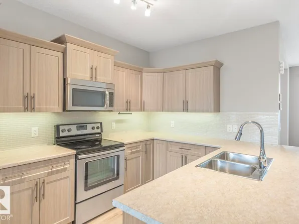 22 Hope Cmn, Spruce Grove, AB T7X 0X2