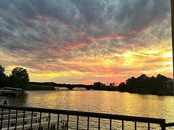 117 Lookout Pt APT C3